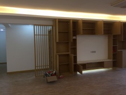 可逸江畔