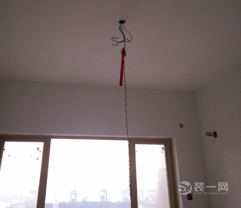 广州装修业主李先生装修进程之洗手间吊顶+墙灰