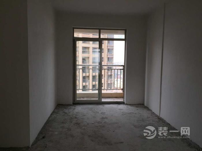 广州开发区业主96平米简美装修过程:收楼入户装修 广州开发区业主96平米简美装修过程:收楼入户装修