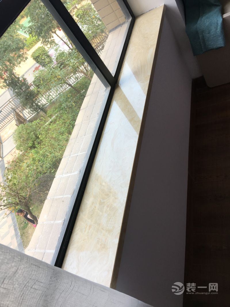 广州两室两厅小户型装修日记（二）：贴瓷砖